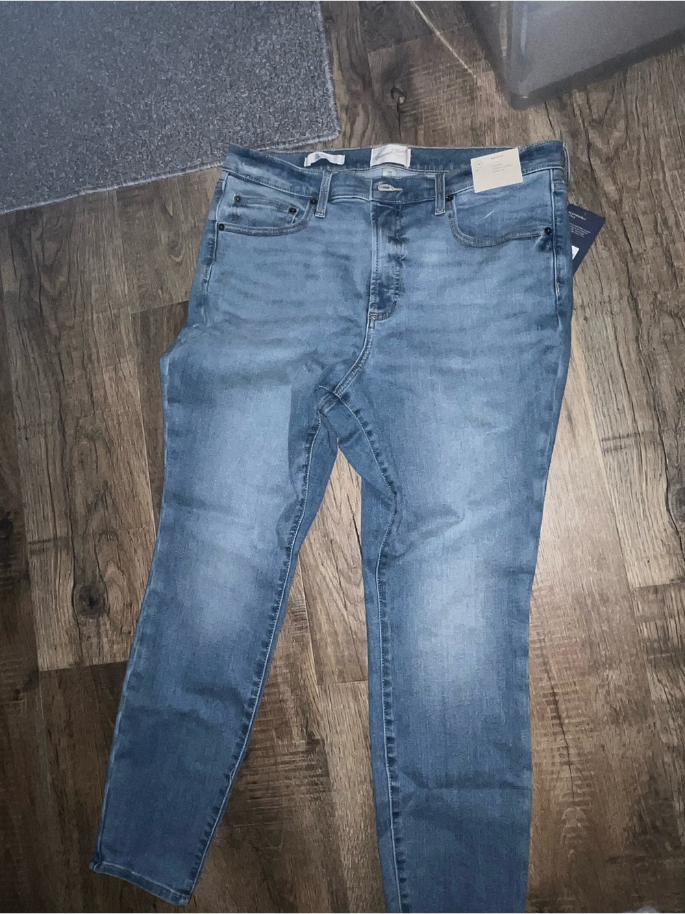 Women’s Universal Thread Light Blue Denim Jeans